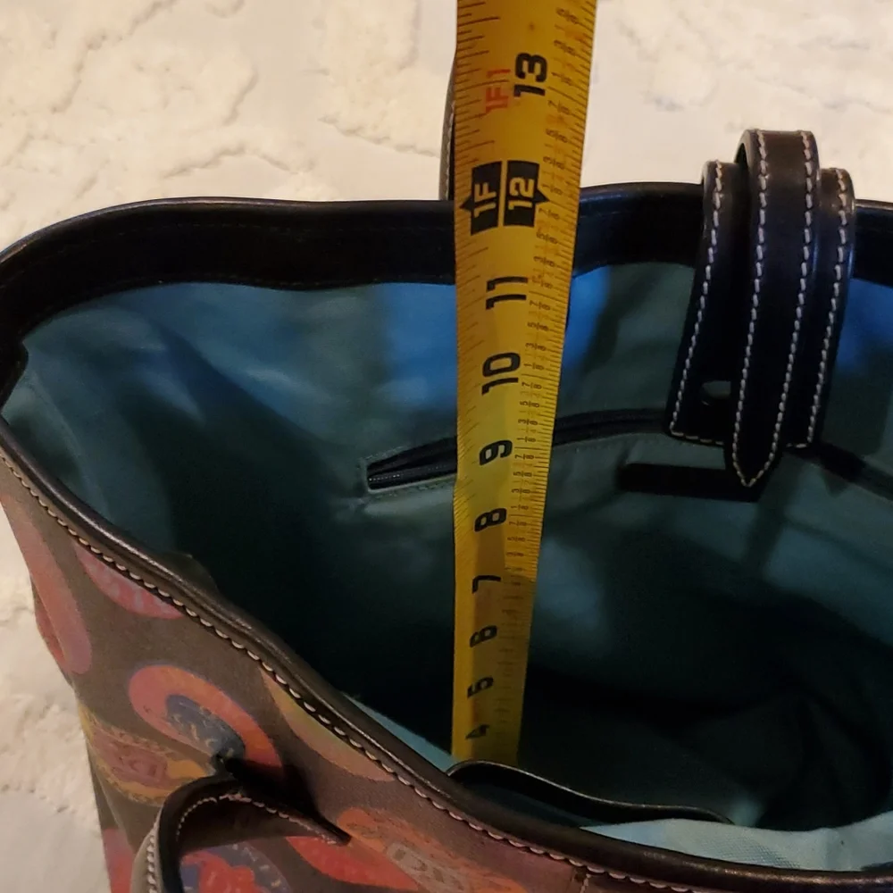 Dooney & Bourke Black Medallion Vintage Tote ✨️Host Pick✨️ - Picture 13 of 13